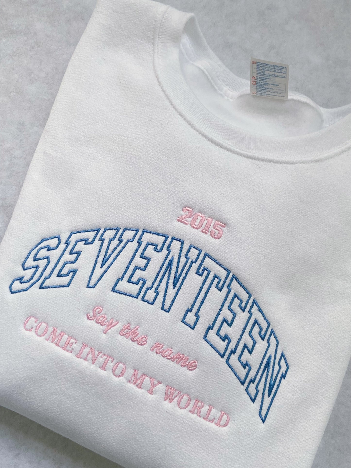 SEVENTEEN 2015 SUDADERA BLANCA BORDADA unisex