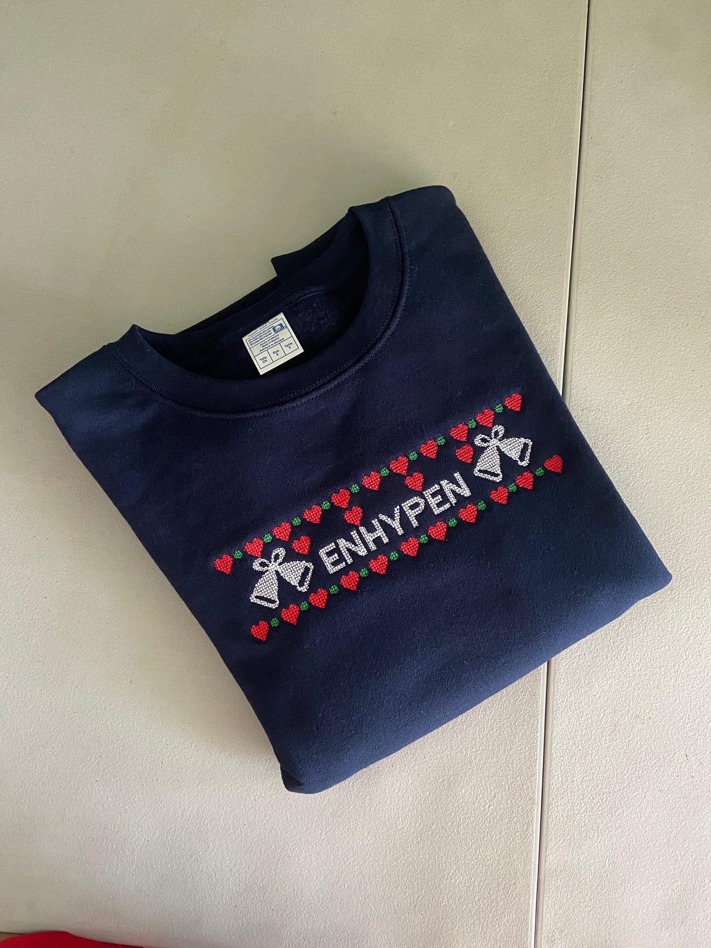 ENHYPEN CHRISTMAS EDITION SUDADERA BORDADA