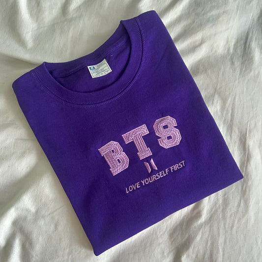 BTS GOLD PLAYERA BORDADA