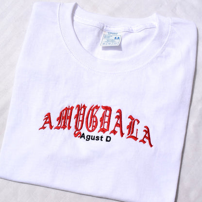 AMYGDALA AGUST D PLAYERA BLANCA BORDADA