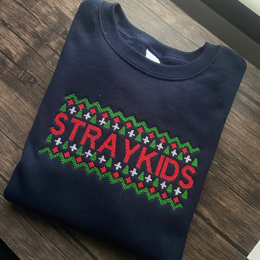 STRAY KIDS UGLY CHRISTMAS SWEATER SUDADERA BORDADA